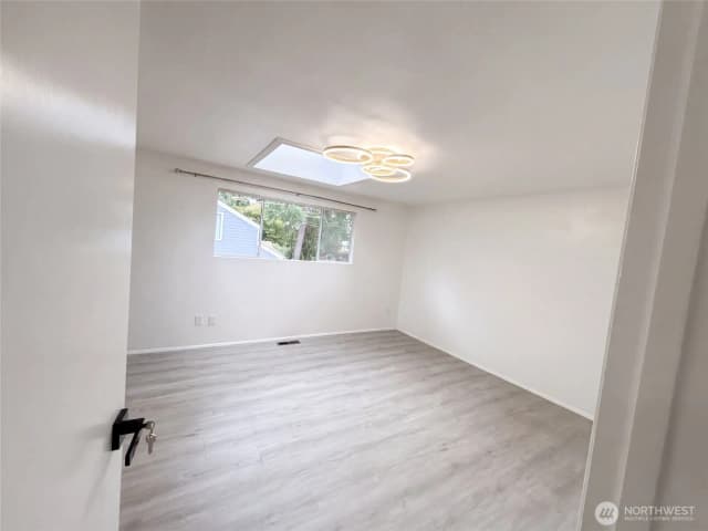 Property photo for 9232 139th Street, Kirkland photo 4