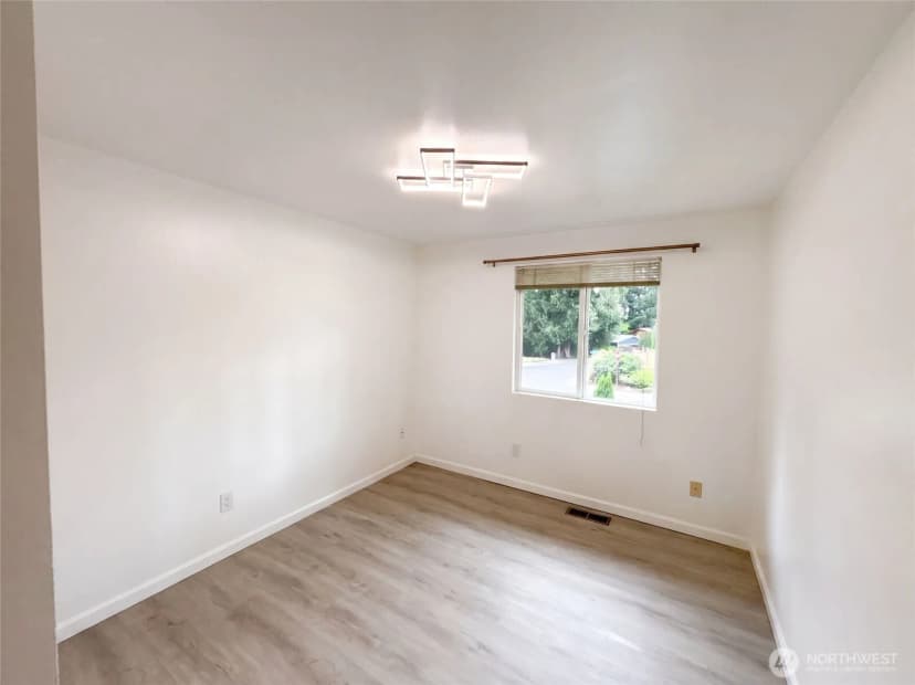 Property photo for 9232 139th Street, Kirkland photo 14