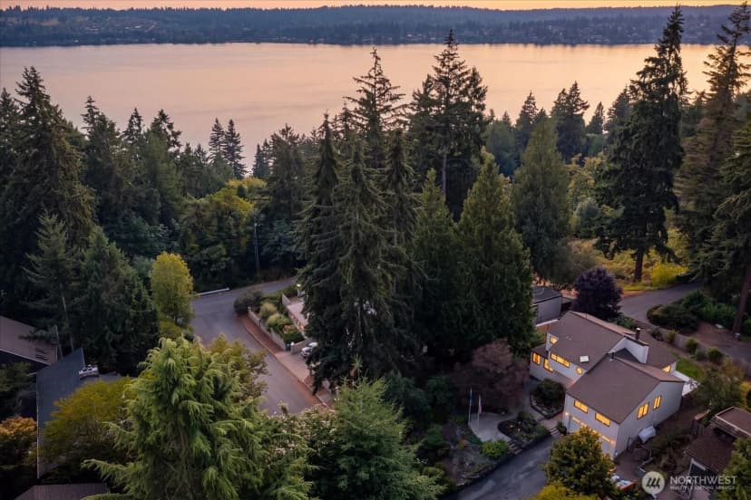 Property photo for 7400 Ne 118th Place, Kirkland photo 39