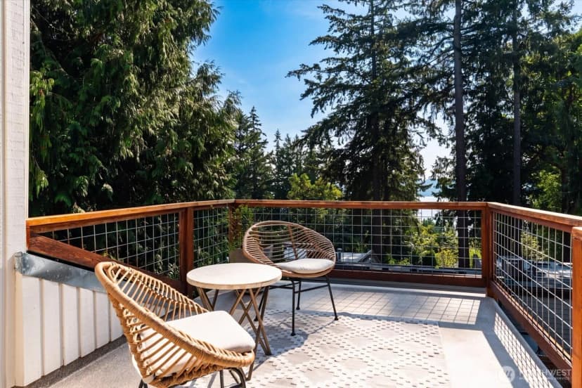 Property photo for 7400 Ne 118th Place, Kirkland photo 32
