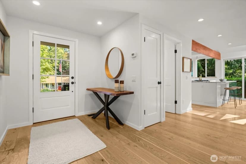 Property photo for 7400 Ne 118th Place, Kirkland photo 3
