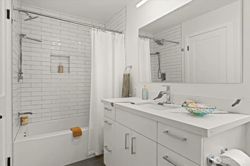 Property photo for 7400 Ne 118th Place, Kirkland photo 24