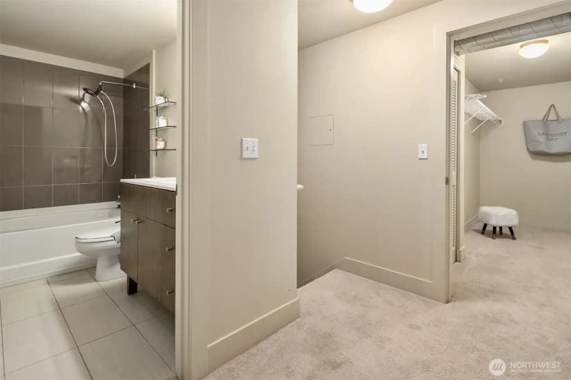 Property photo for 530 Broadway E #236, Seattle photo 12