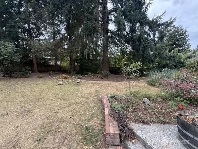 Property photo for 86 Xx Holly Lane, Edmonds photo 6