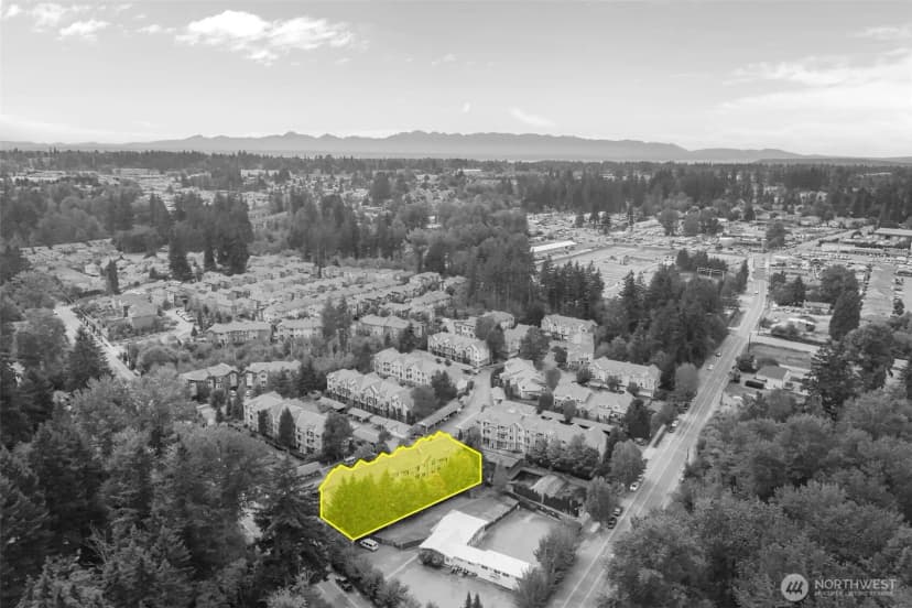Property photo for 13000 Admiralty Way #l105, Everett photo 29