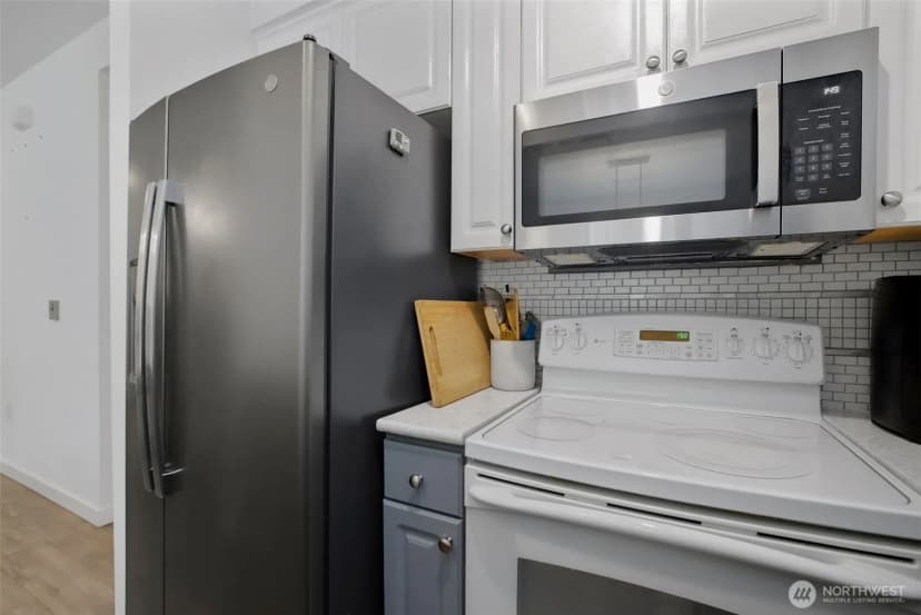 Property photo for 13000 Admiralty Way #l105, Everett photo 14