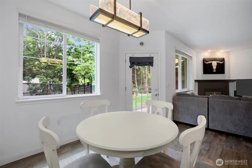 Property photo for 13000 Admiralty Way #l105, Everett photo 11