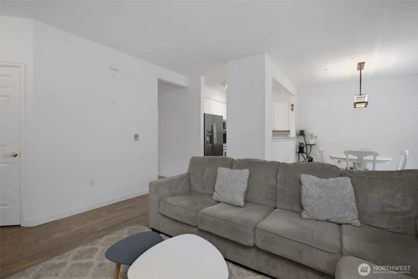 Property photo for 13000 Admiralty Way #l105, Everett photo 7