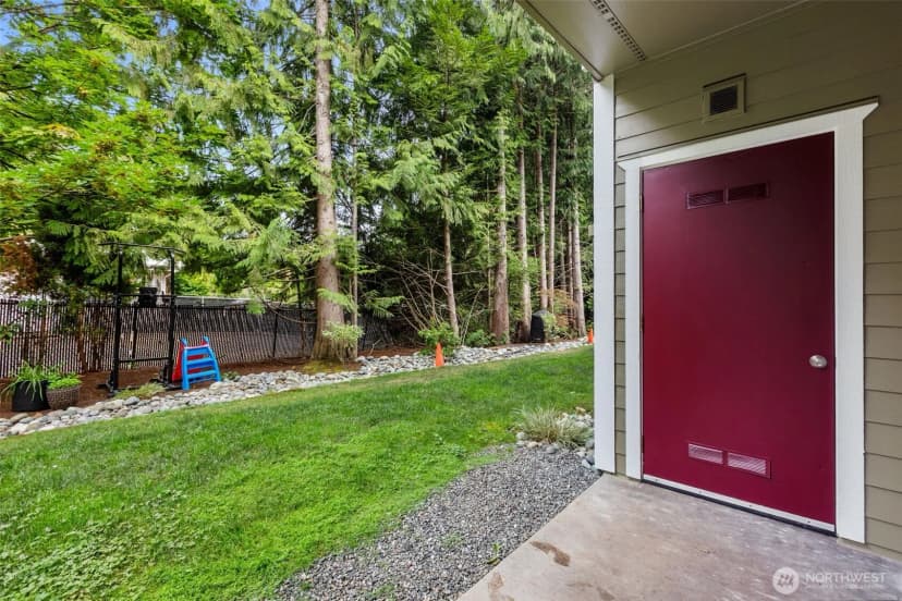 Property photo for 13000 Admiralty Way #l105, Everett photo 26