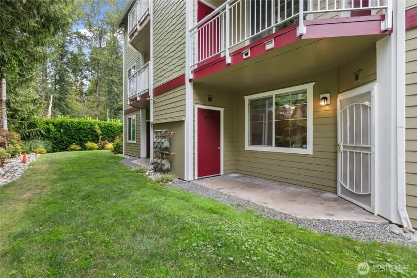 Property photo for 13000 Admiralty Way #l105, Everett photo 25