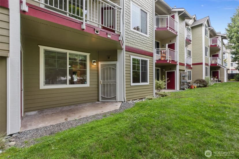 Property photo for 13000 Admiralty Way #l105, Everett photo 24