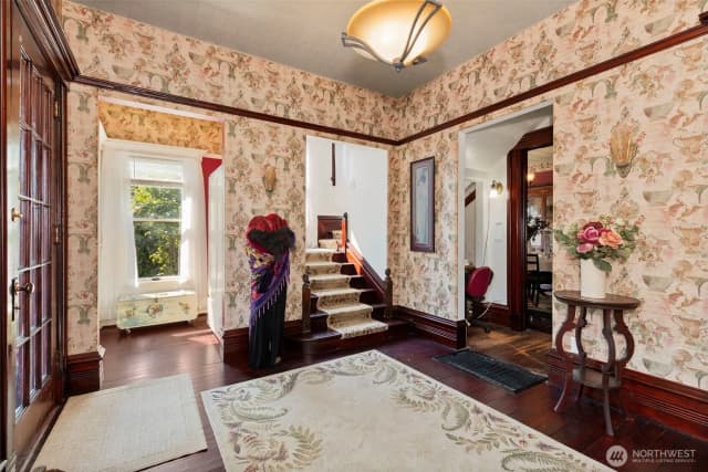 Property photo for 415 Harrison Street, Port Townsend photo 4
