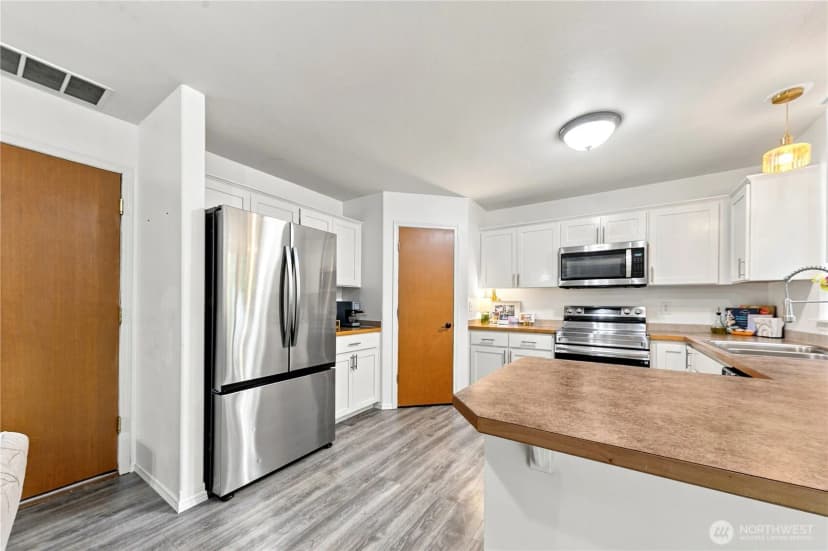 Property photo for 22616 Echowood Lane Se, Yelm photo 20