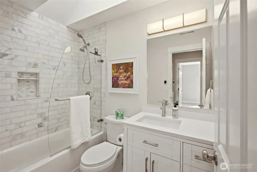 Property photo for 6800 Oswego Place Ne, Seattle photo 24