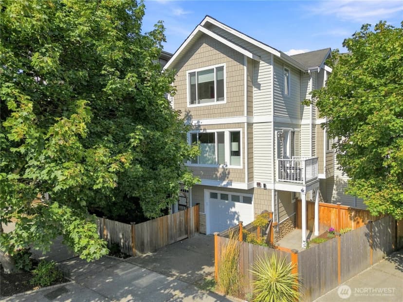 Property photo for 6800 Oswego Place Ne, Seattle