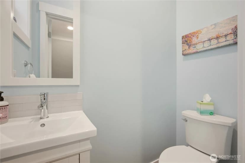 Property photo for 6800 Oswego Place Ne, Seattle photo 18