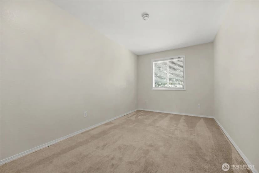 Property photo for 12525 Ne 145th Place #f107, Kirkland photo 14