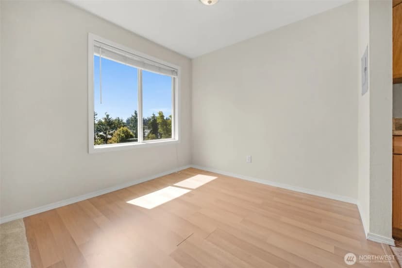 Property photo for 12525 Ne 145th Place #f107, Kirkland photo 7