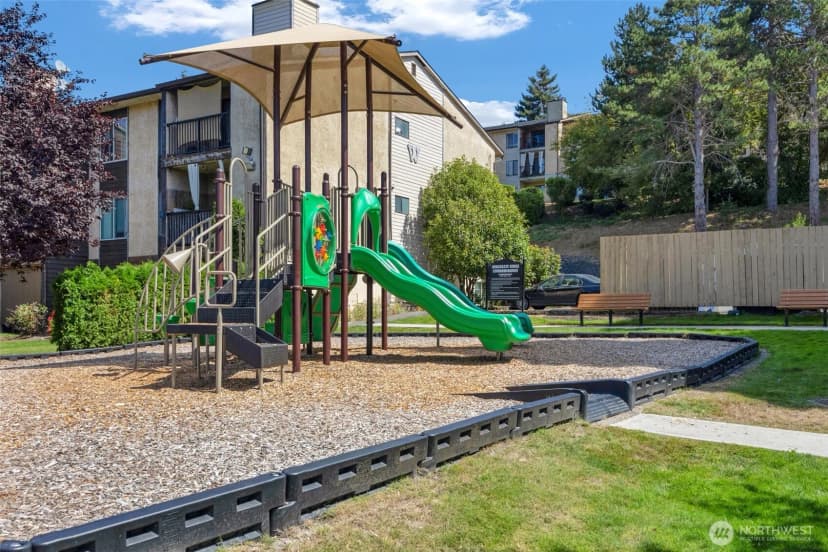 Property photo for 12525 Ne 145th Place #f107, Kirkland photo 20