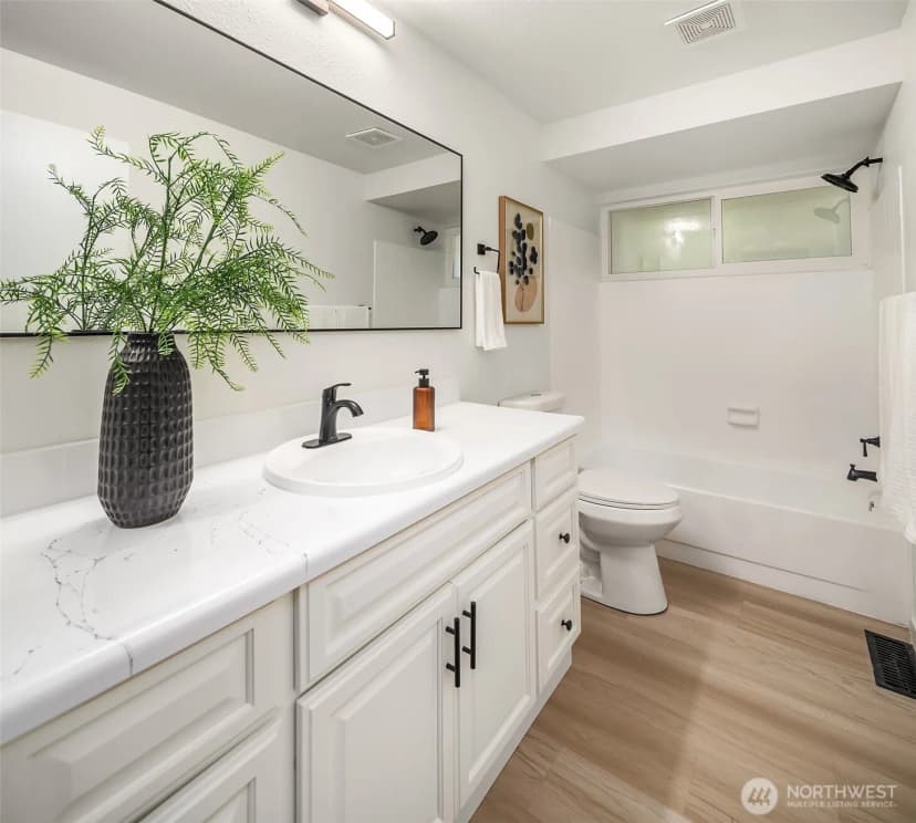 Property photo for 14340 113th Avenue Ne, Kirkland photo 15