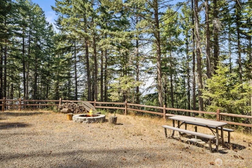 Property photo for 170 Pumphouse Hill Road, Cle Elum photo 10