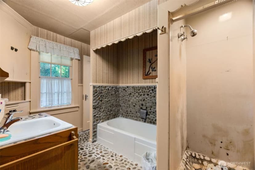 Property photo for 8325 Zangle Road Ne, Olympia photo 32