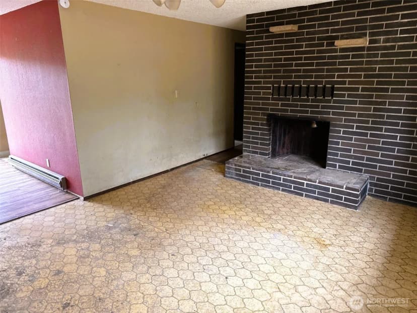 Property photo for 36017 79th Avenue S, Roy photo 3