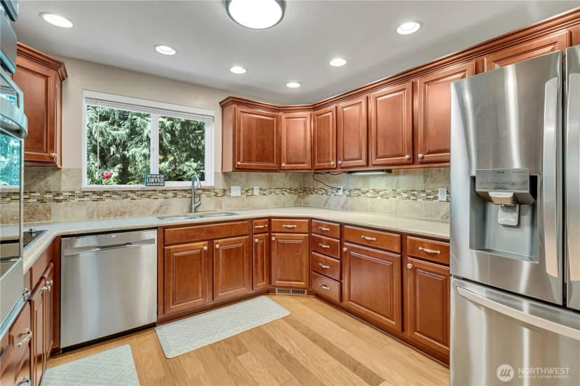 Property photo for 22710 253rd Avenue Se, Maple Valley photo 13