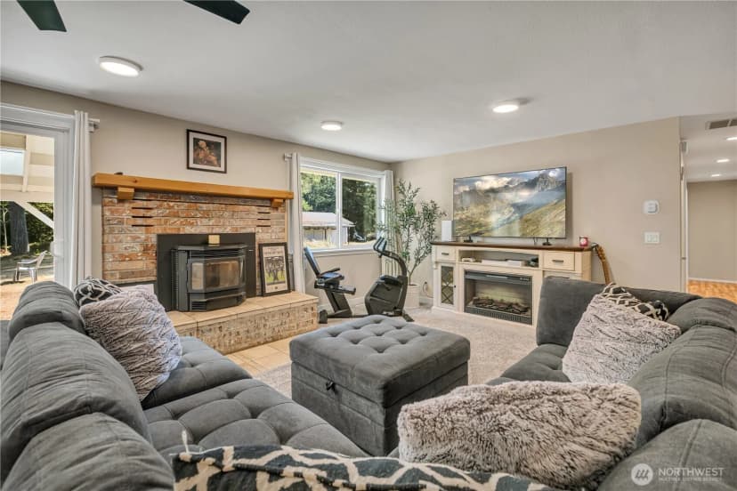Property photo for 22710 253rd Avenue Se, Maple Valley photo 8
