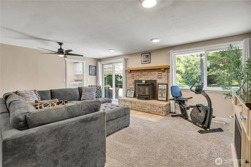 Property photo for 22710 253rd Avenue Se, Maple Valley photo 6