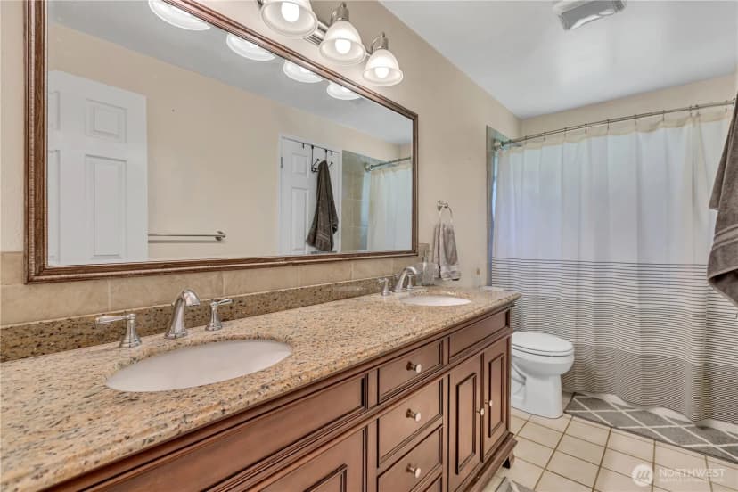 Property photo for 22710 253rd Avenue Se, Maple Valley photo 19