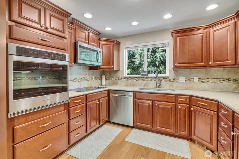 Property photo for 22710 253rd Avenue Se, Maple Valley photo 14