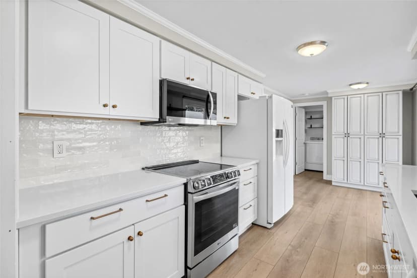 Property photo for 1206 S Walnut St, Burlington photo 9