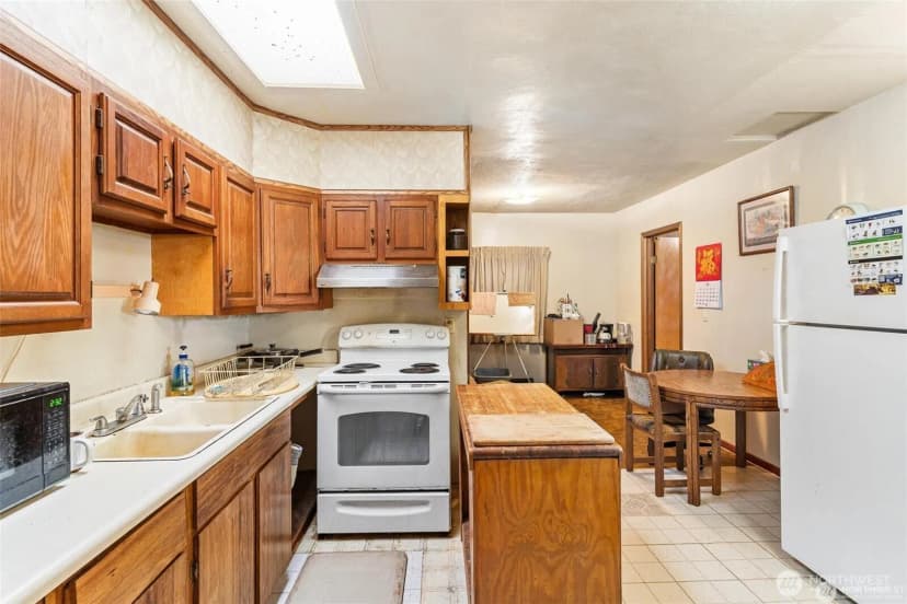 Property photo for 3424 26th Avenue Ne, Olympia photo 6