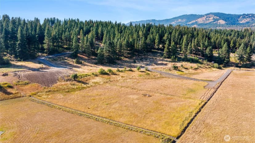 Property photo for 1080 Ranch Road, Cle Elum photo 5
