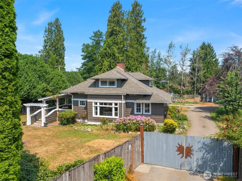 Property photo for 32110 Ne 55th Street, Carnation photo 2