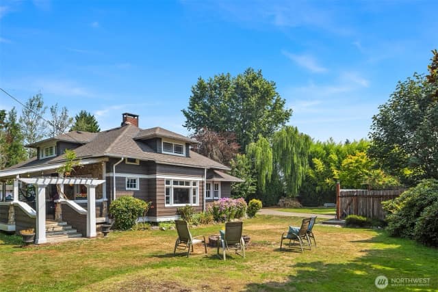 Property photo for 32110 Ne 55th Street, Carnation