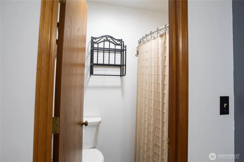 Property photo for 1111 Grover Street #1a, Lynden photo 18