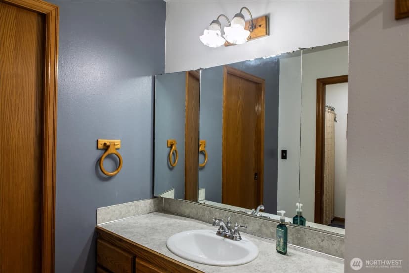 Property photo for 1111 Grover Street #1a, Lynden photo 17