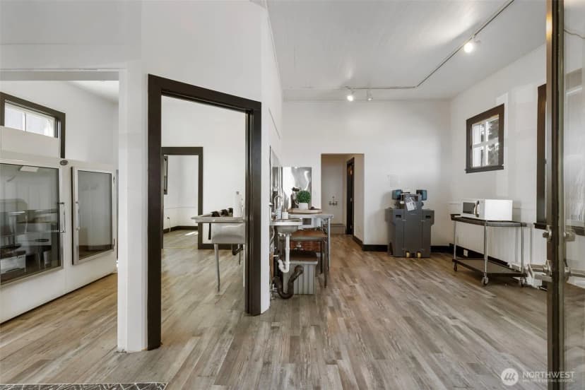 Property photo for 25931 Washington Boulevard Ne, Kingston photo 15