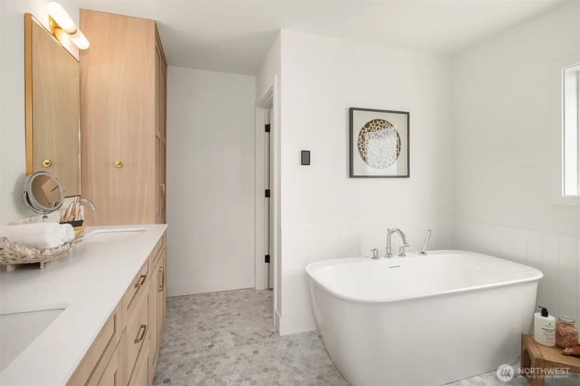 Property photo for 3442 13th Avenue W #a, Seattle photo 22