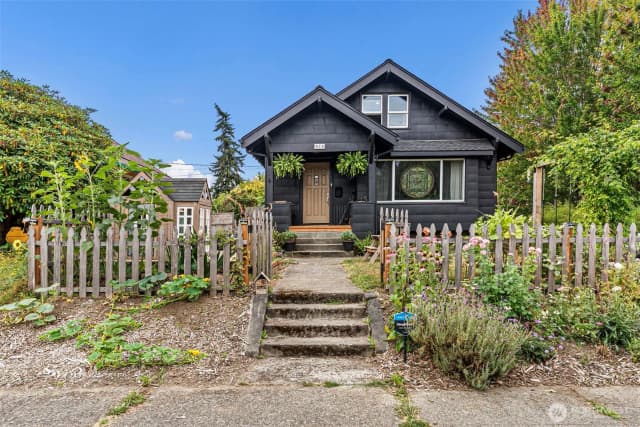 Property photo for 624 S 45th Street, Tacoma photo 2
