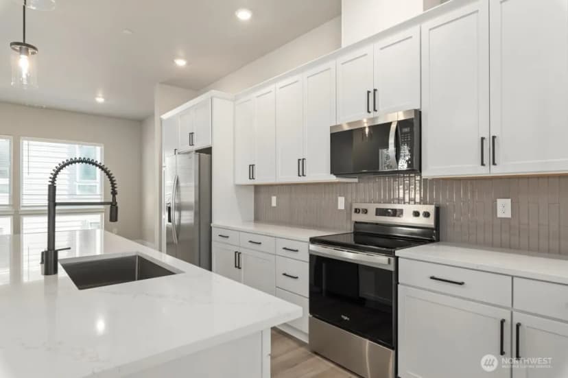 Property photo for 12814 66th Avenue S, Seattle photo 15