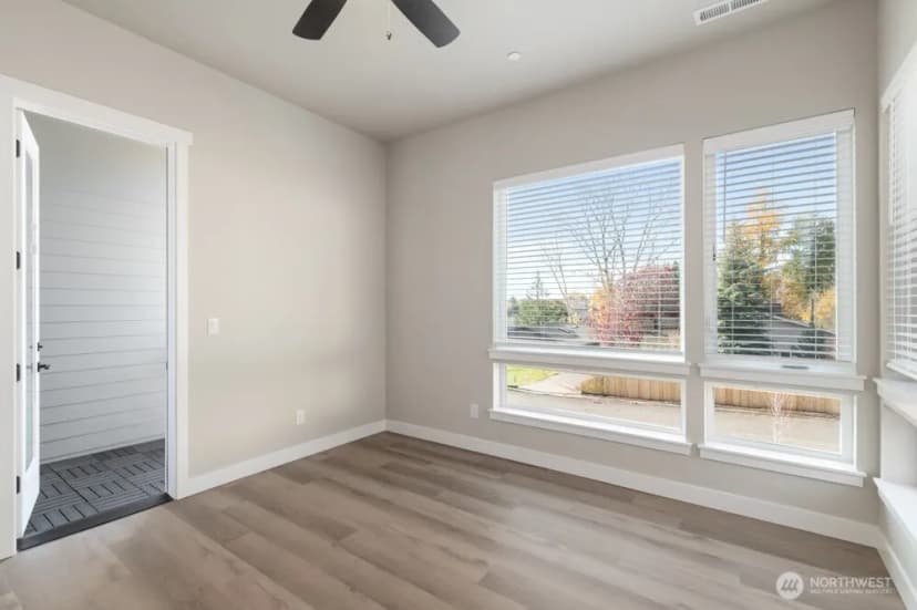 Property photo for 12814 66th Avenue S, Seattle photo 17