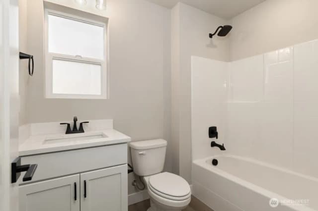 Property photo for 12814 66th Avenue S, Seattle photo 4