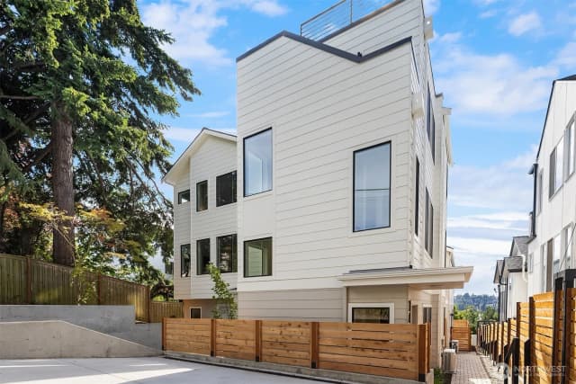 Property photo for 3446 13th Avenue W #b, Seattle photo 3