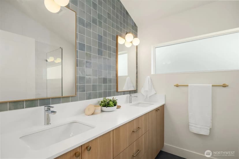 Property photo for 3444 13th Avenue W #c, Seattle photo 18