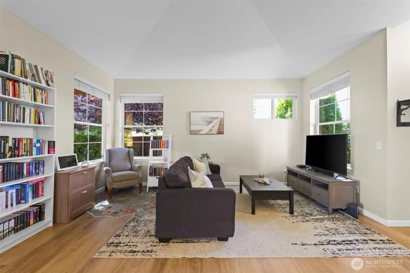 Property photo for 505 Alexander Court Nw, Orting photo 14
