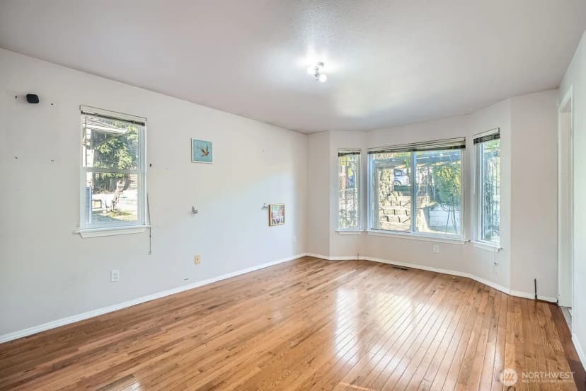 Property photo for 5525 Renton Avenue S, Seattle photo 6