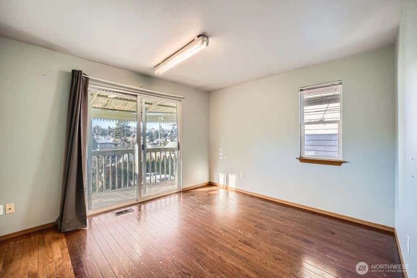 Property photo for 5525 Renton Avenue S, Seattle photo 9